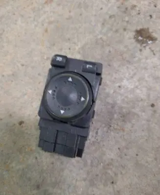 Volkswagen Golf IV Wing mirror switch 3B1959565B