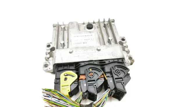 Ford Kuga II Engine control unit/module DV4112A650AG 28393837 G2614