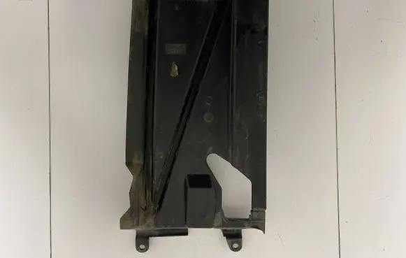 Toyota Yaris Radiator trim 53289