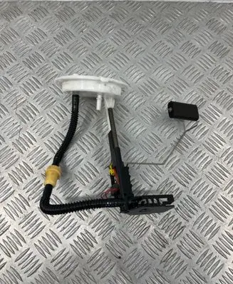 BMW 5 E60 E61 Fuel level sensor 6765849