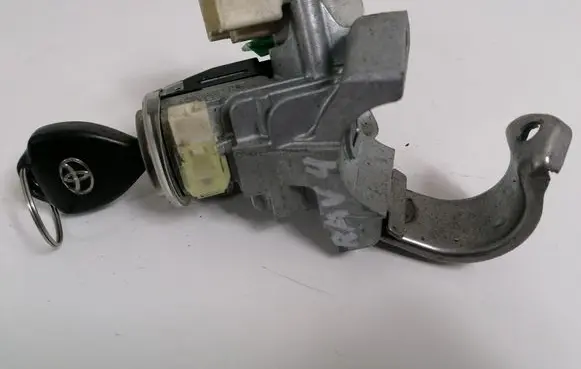 Toyota RAV 4 (XA30) Ignition lock 8978342020 45020426