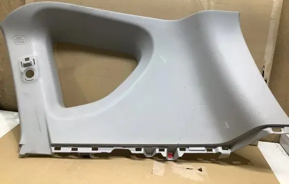Toyota RAV 4 (XA40) (D)pillar trim (top) 6247042130