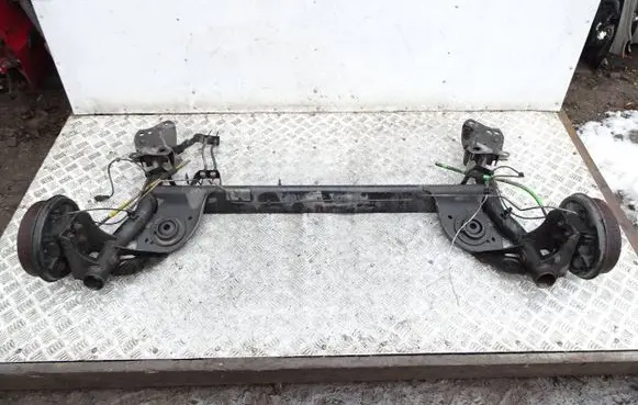 Renault Clio IV Rear axle beam 