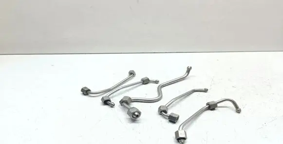 BMW 3 E90 E91 Fuel injector supply line/pipe 