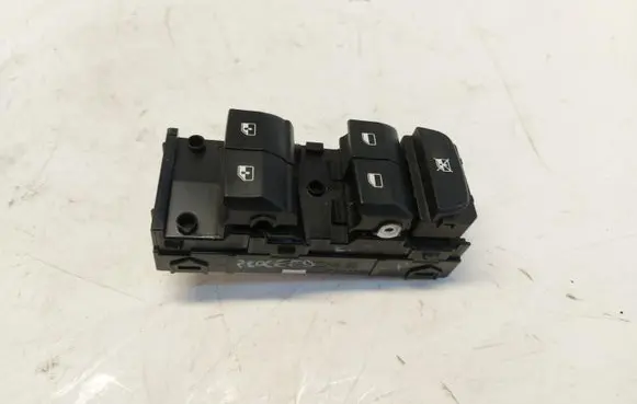 KIA Pro Cee'd III Quarter vent window switch 93570-J7600