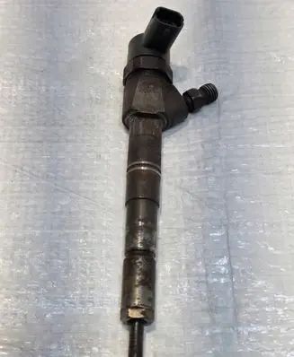 Opel Astra J Fuel injector 0445110423