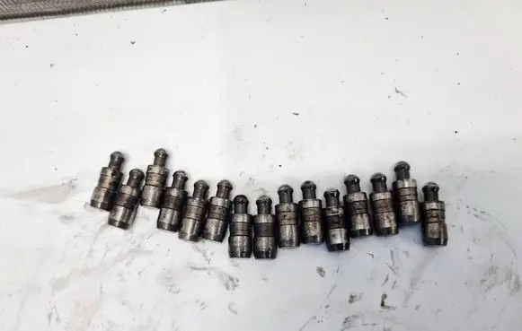 Volkswagen Golf VI Tappets lifter 