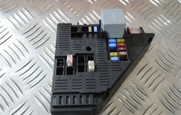Volvo XC60 Fuse module 31433351
