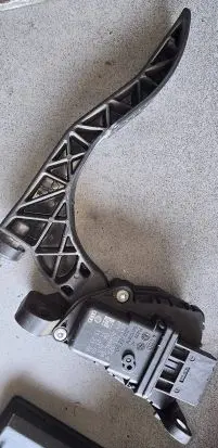 Audi A6 S6 C6 4F Accelerator throttle pedal 4F1723523B