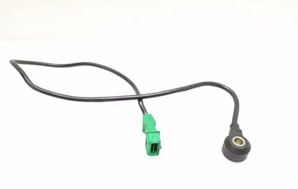 Volkswagen Touareg I Detonation knock sensor 054905377H