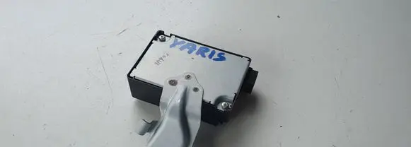 Toyota Yaris Tire pressure control unit 