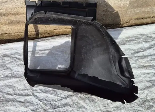 Audi Q7 4M Intercooler air channel guide 4M0145334