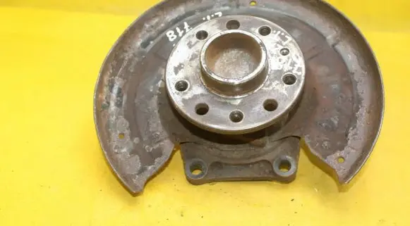 Opel Zafira A Rear wheel hub