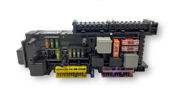 Mercedes-Benz E W212 Fuse module 1670658