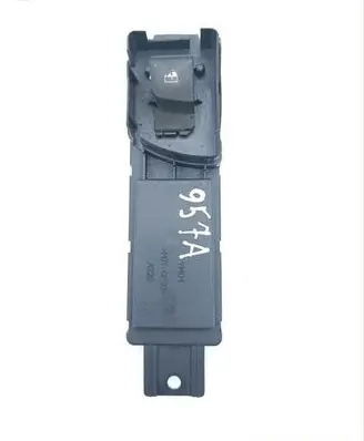 Maserati GranTurismo Electric window control switch 501201400002