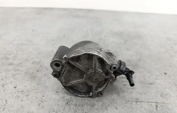 Citroen Berlingo Vacuum pump 01562B