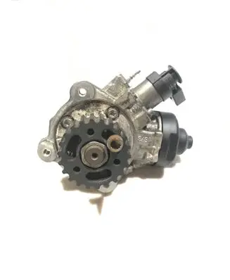 Volkswagen PASSAT B7 Fuel injection high pressure pump 03L130755L 0445010526 09080714