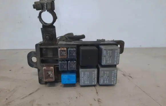 KIA Carens I Fuse box set