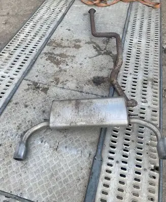 Volvo V40 Muffler/silencer 82184911