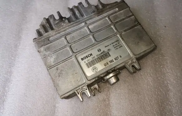 Volkswagen Polo III 6N 6N2 6NF Engine control unit/module 6K0906027A 0261204054 0261204055