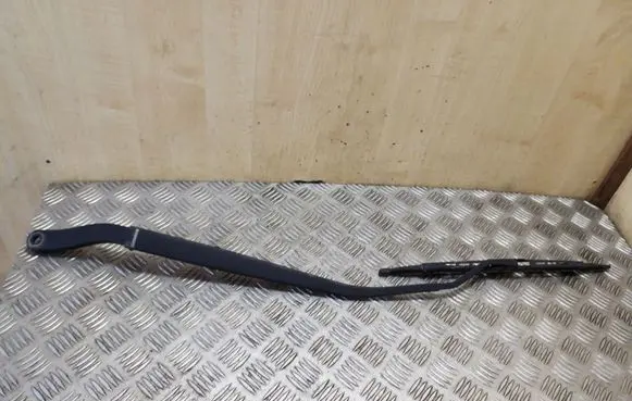 Front wiper blade arm