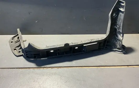 Volkswagen Transporter - Caravelle T5 Rear bumper mounting bracket 7H0807393B