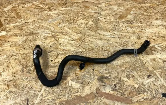 Volvo XC40 Engine coolant pipe/hose 32249611