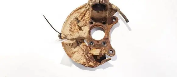 Volkswagen Golf Plus Front wheel hub