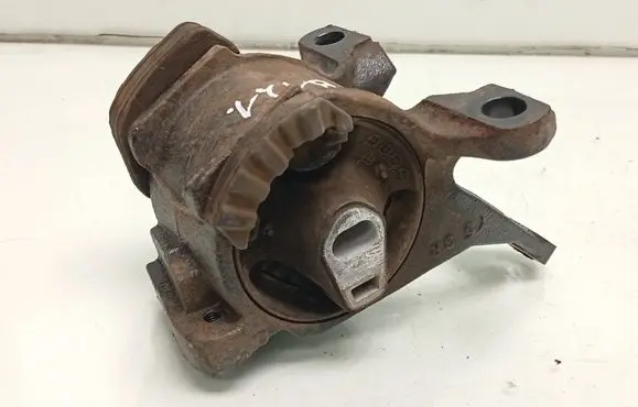 Mazda 6 Engine mount bracket K1442