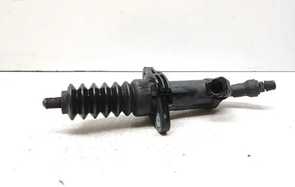 BMW 1 E81 E87 Clutch master cylinder 6775872