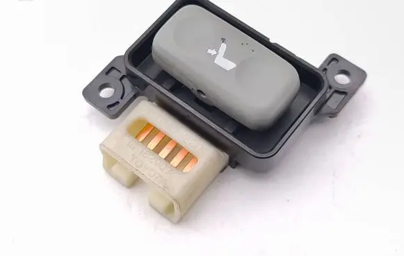Lexus IS 220D-250-350 Seat control switch 9730K70