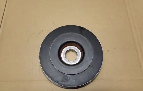 Volvo V50 Crankshaft pulley 