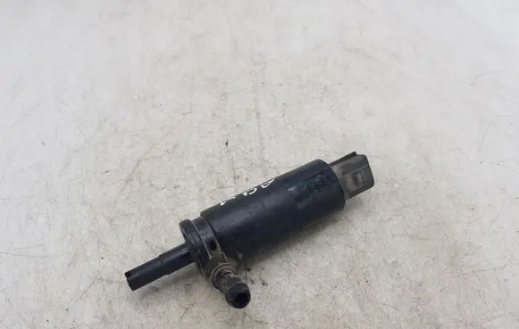 BMW 5 E60 E61 Headlight washer pump 67126973097 6973097