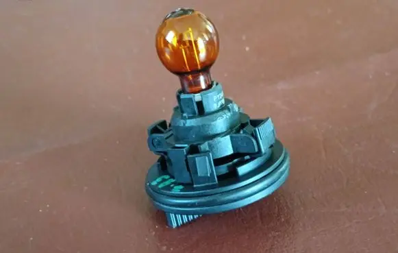 BMW 4 F32 F33 Headlight/headlamp bulb 9905468 07119905468 7182521