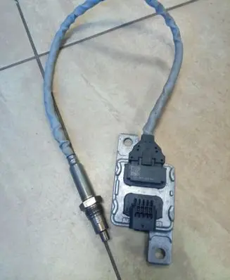 Volkswagen Caddy Lambda probe sensor 04L907805BE NE65981