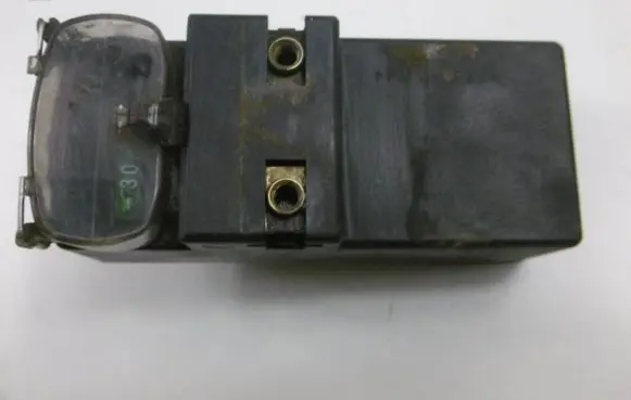 Volkswagen Golf III Fan control module 357919506D