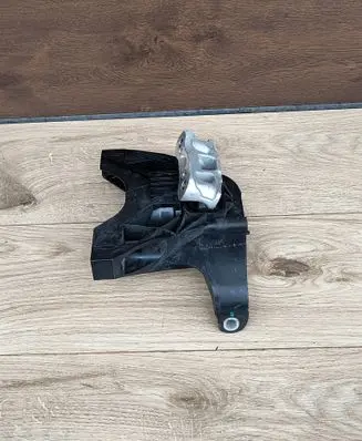 Peugeot 408 P54 Engine mounting bracket 9820499880