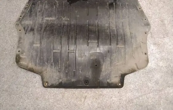 Volkswagen Caddy Engine splash shield/under tray 1K0825237AF