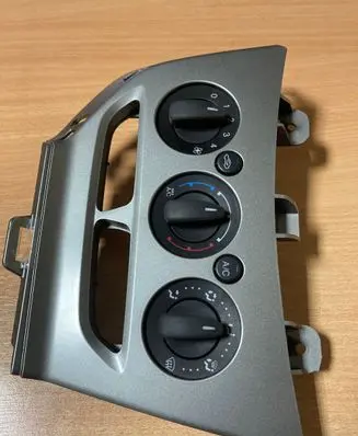 Ford Focus Climate control unit BM5T19980BD E1062772