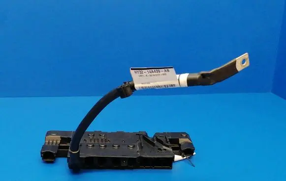 Land Rover Discovery 5 Fuse module HY3214A439AB UEE1E50181077000 A50227695