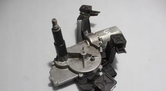 Peugeot 207 Rear window wiper motor 0390201813