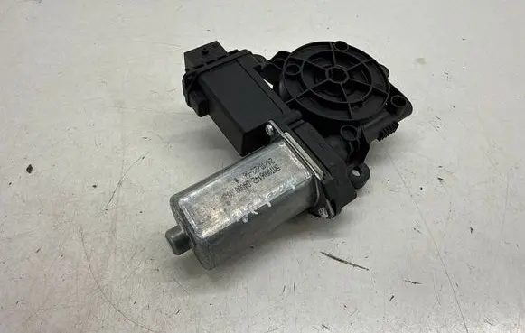 Dodge Hornet Rear door window regulator motor 5MT0006142 331127 6000632485