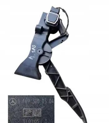 Mercedes-Benz A W169 Accelerator throttle pedal A1693000304