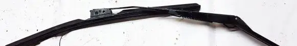 Suzuki Grand Vitara II Front wiper blade arm
