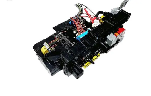 Mercedes-Benz C W204 Fuse box set 5DK009225-14 2049006301