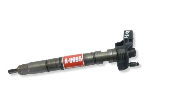 Volkswagen PASSAT B6 Fuel injector 03L130277 0445116030 08090300984