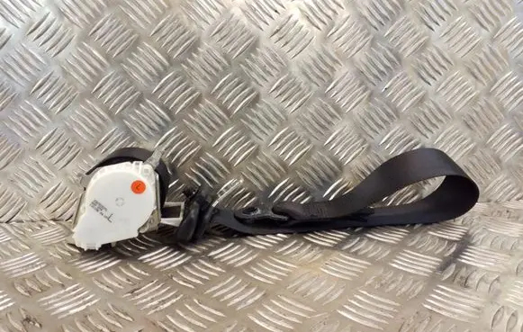 Ford Focus Front seatbelt 33032387G WXOWY4 33048192