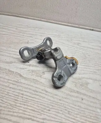 Front door upper hinge