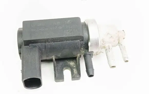 Volkswagen Golf IV Turbo solenoid valve 1J0906627B