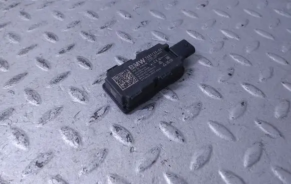 BMW X5 G05 Keyless system antenna 5A81725 61355B60518